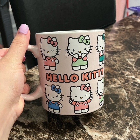 Hello kitty Mug - Picture 2 of 2